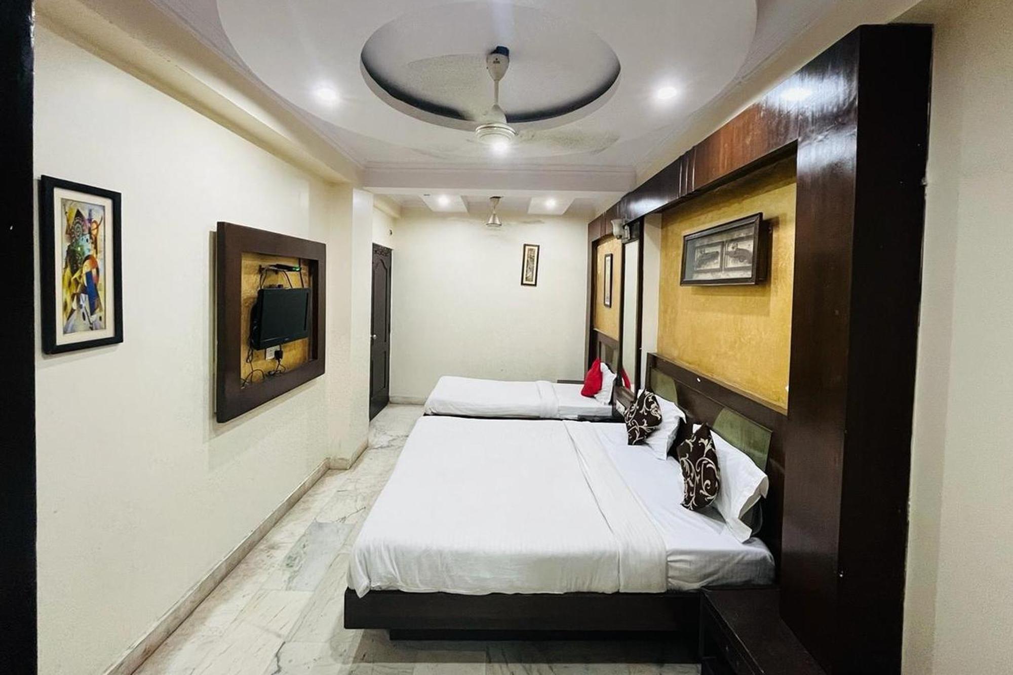 Spot Inn Hostel Nuova Delhi Esterno foto