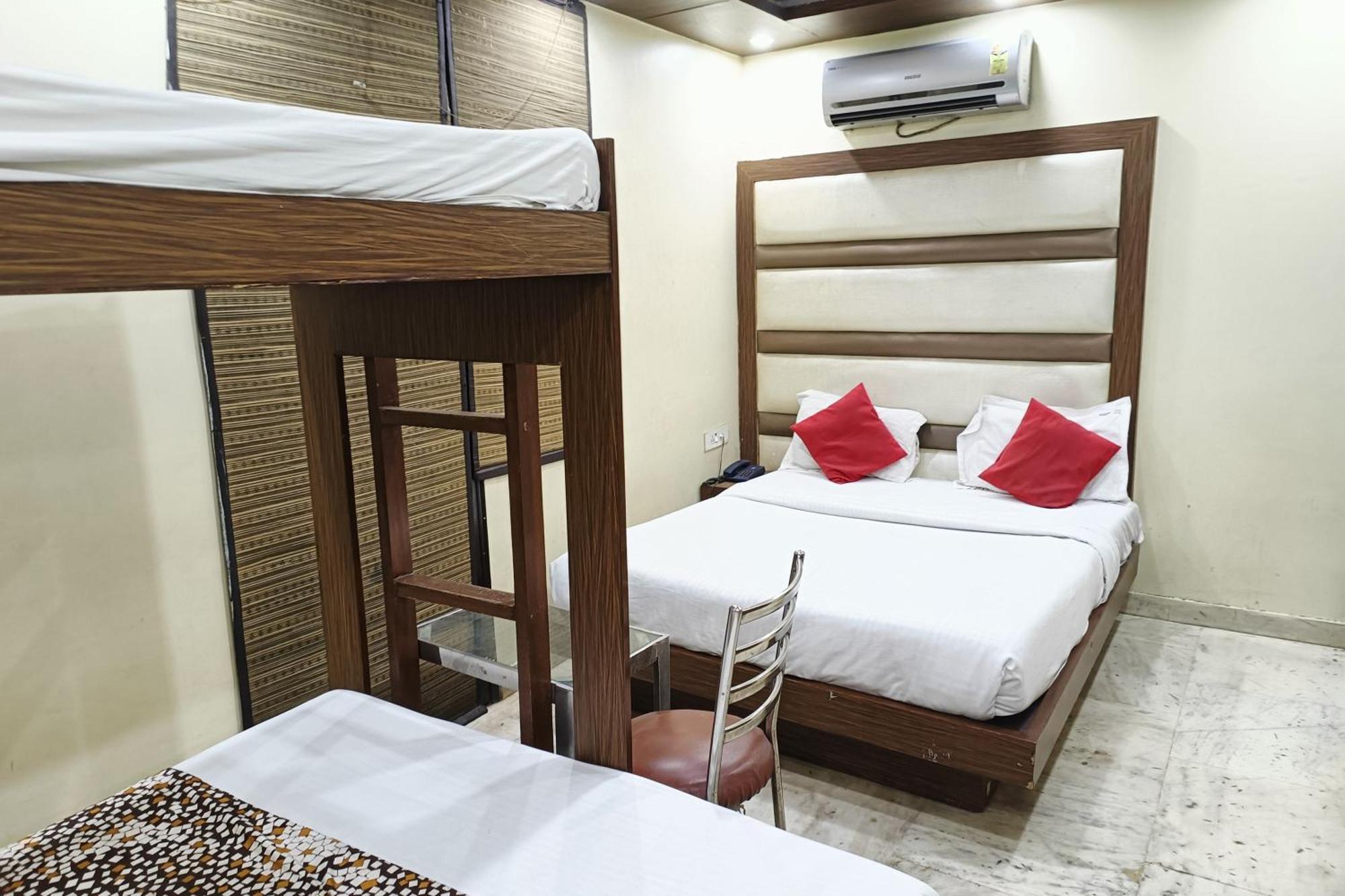 Spot Inn Hostel Nuova Delhi Esterno foto
