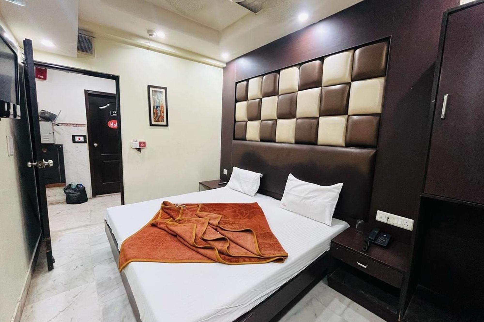 Spot Inn Hostel Nuova Delhi Esterno foto