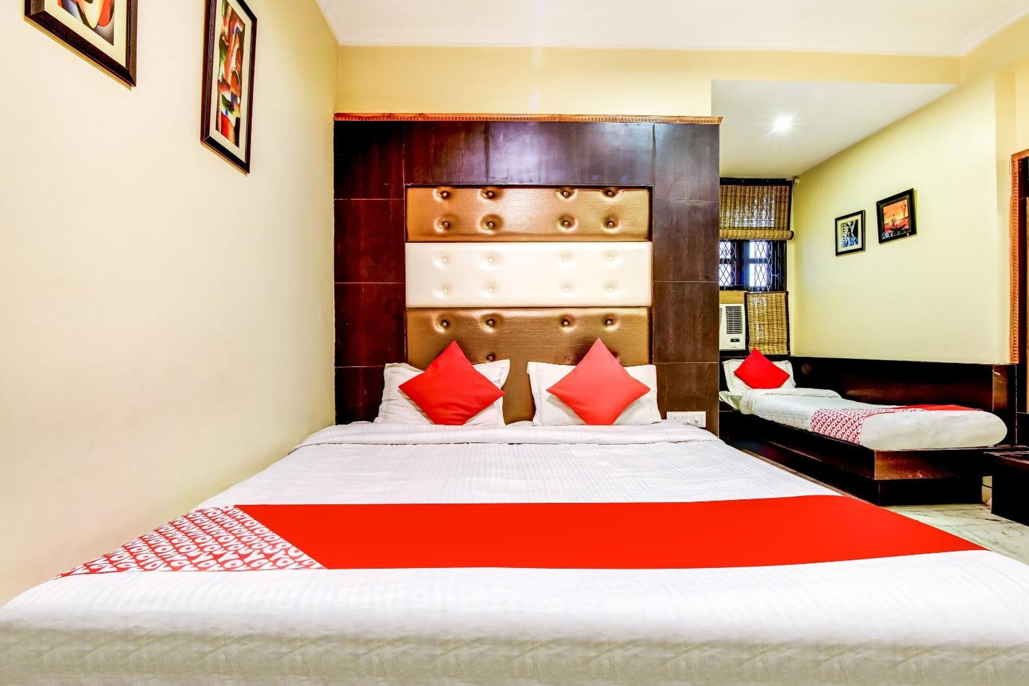 Spot Inn Hostel Nuova Delhi Esterno foto