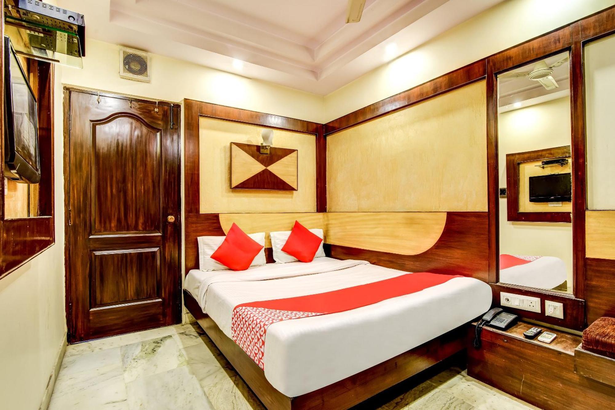 Spot Inn Hostel Nuova Delhi Esterno foto
