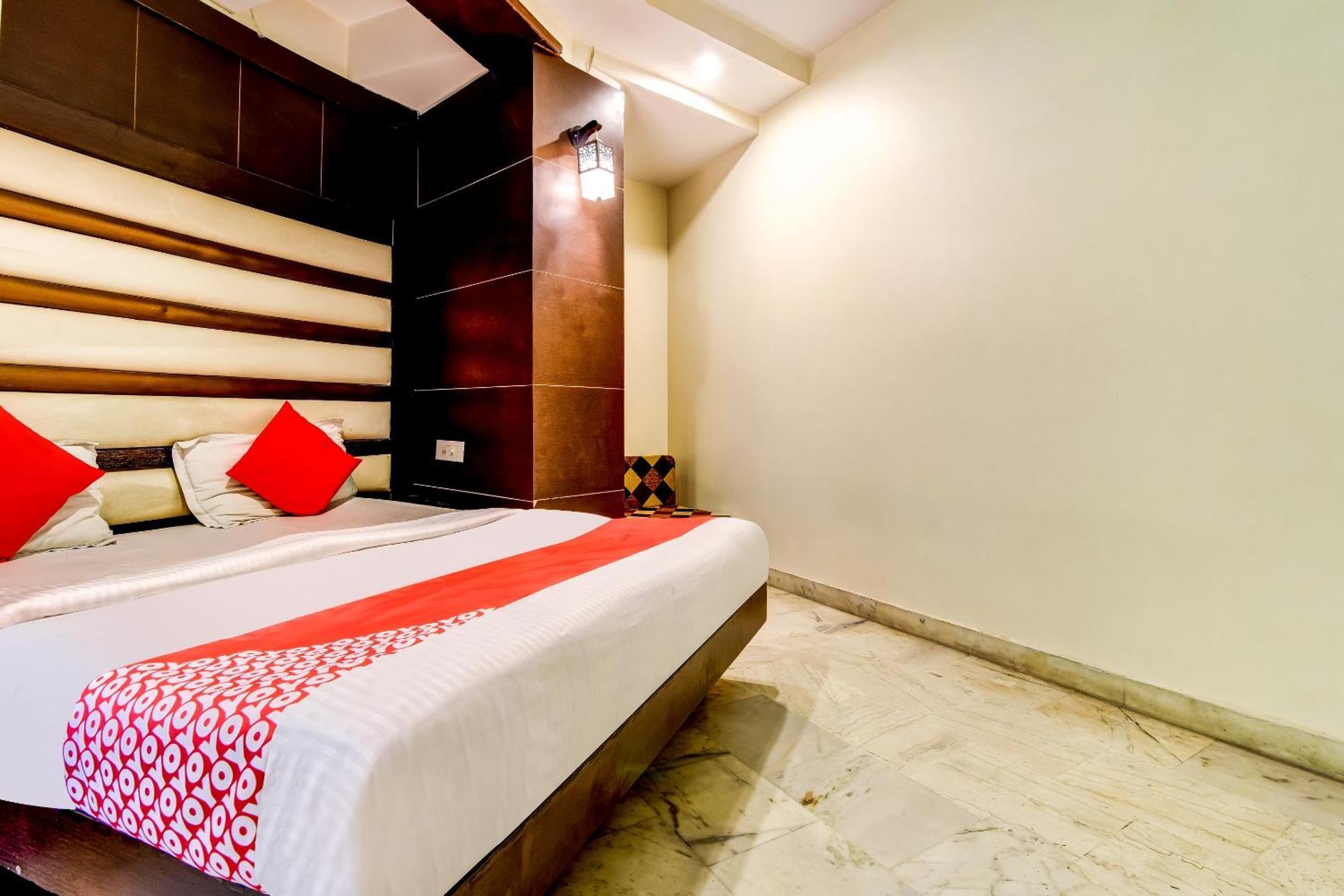 Spot Inn Hostel Nuova Delhi Esterno foto